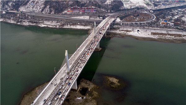 ��ѩ�L��Խ���^